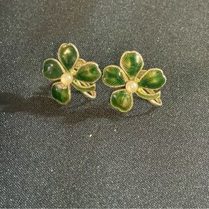 Vintage Signed Coro Green Enameled Shamrock Four Leaf Clover Screw Back Earrings